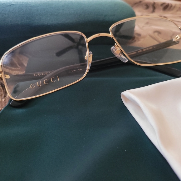 GUCCI GG1586O 001 Pre Owned Authentic Eyeglasses w/case and accessories - Picture 4 of 11